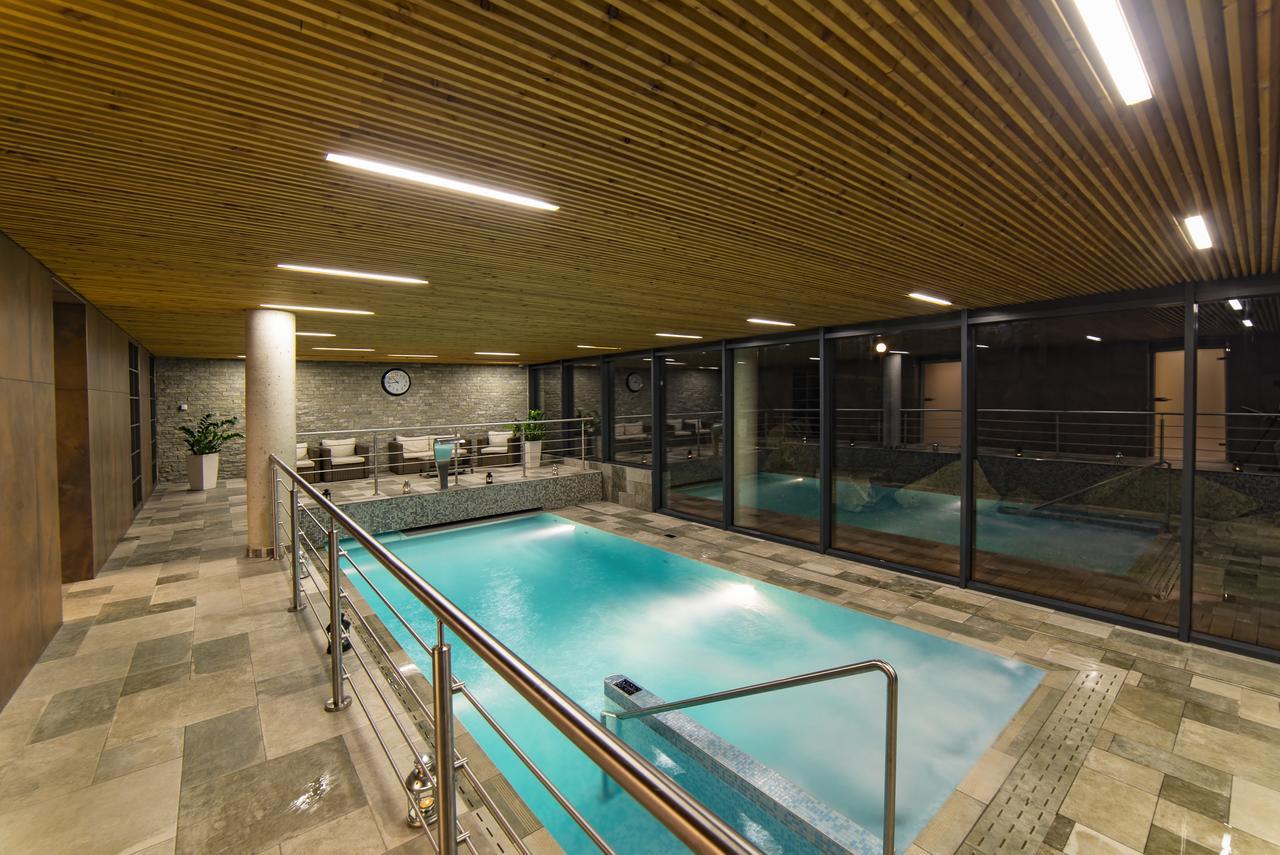 Wellness & Spa Hotel Villa Regenhart 耶塞尼克 外观 照片